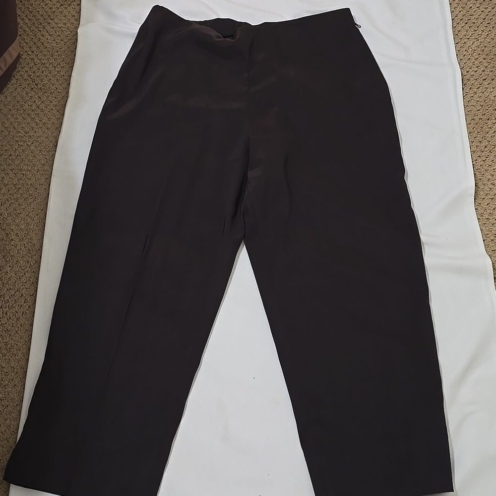 - Lauren Vidal Paris Women’s Brown Trouser Pants 12 (See Measurments)